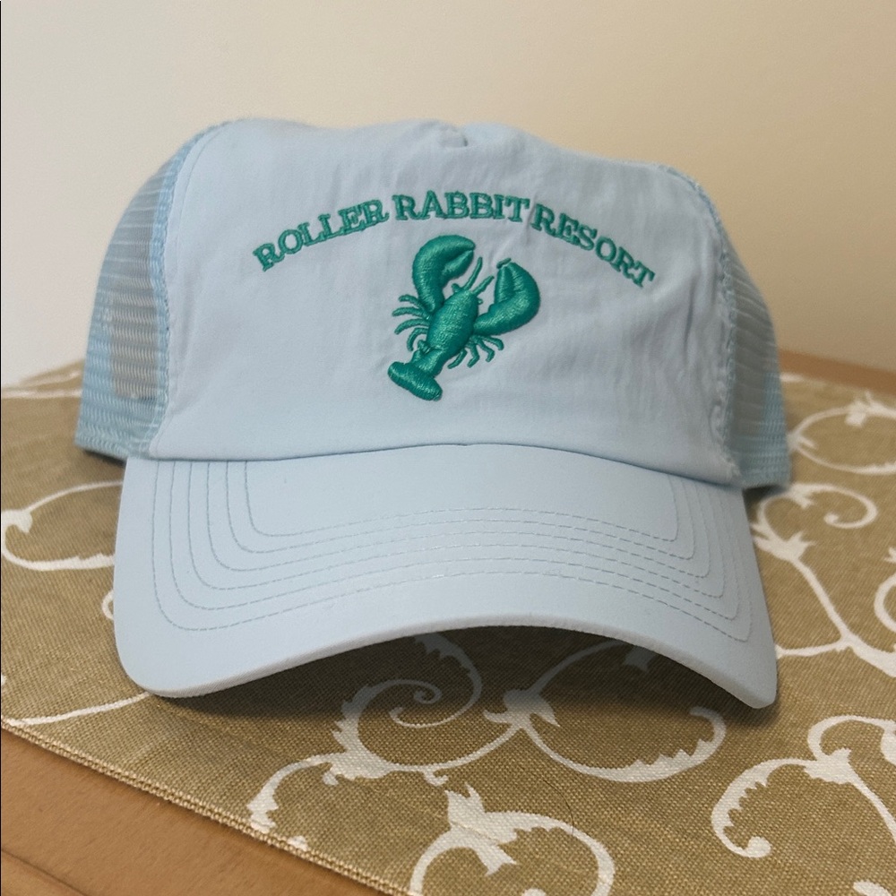 Blue roller rabbit target trucker hat